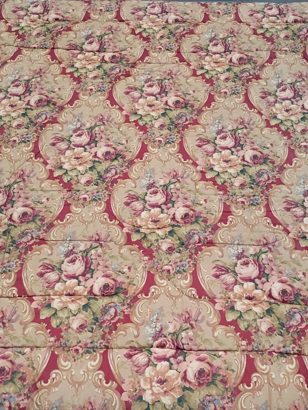 Vintage Floral King Comforter 91 x 103 Cabbage Rose Damask Scroll Burgundy Gold